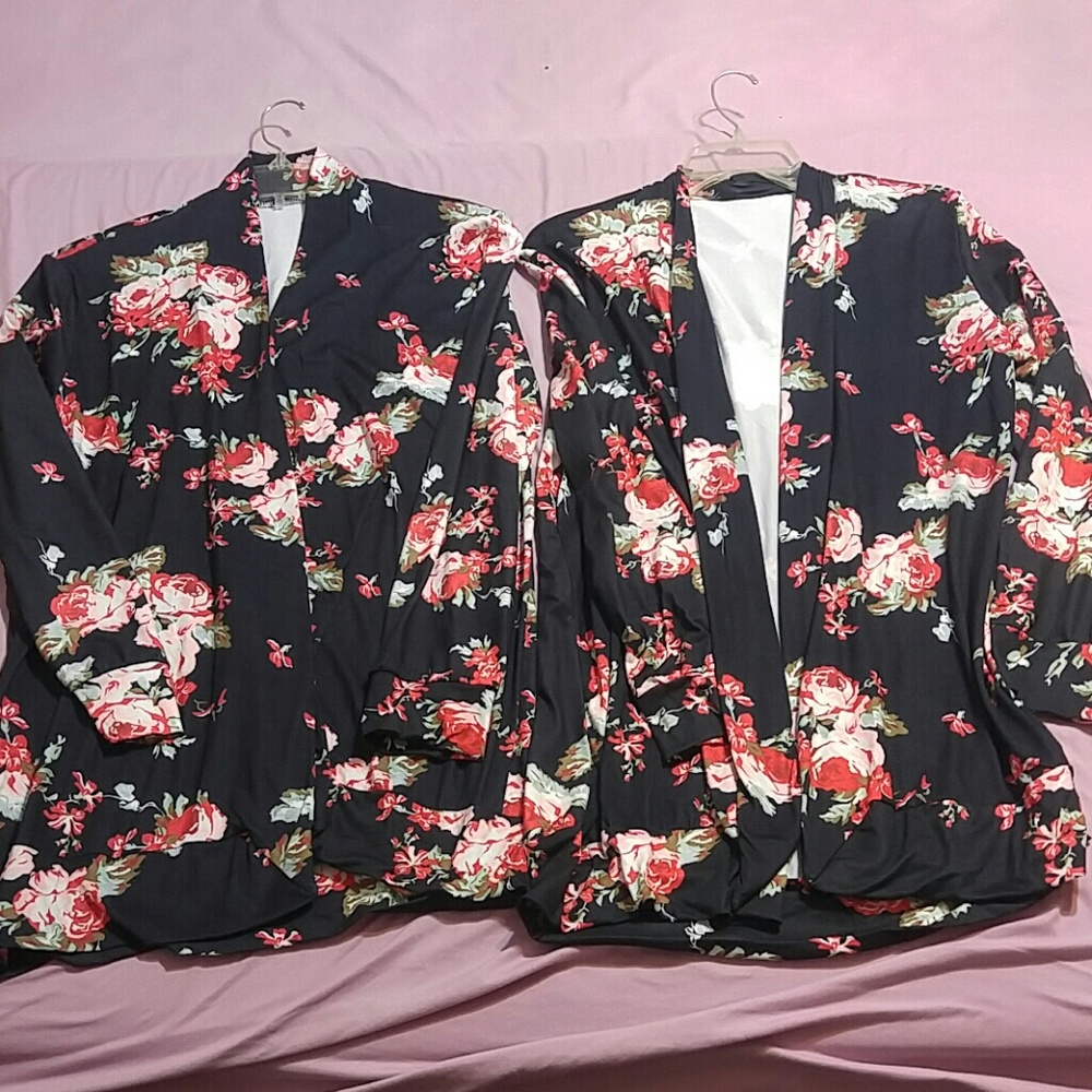 Twin light weight jacket's